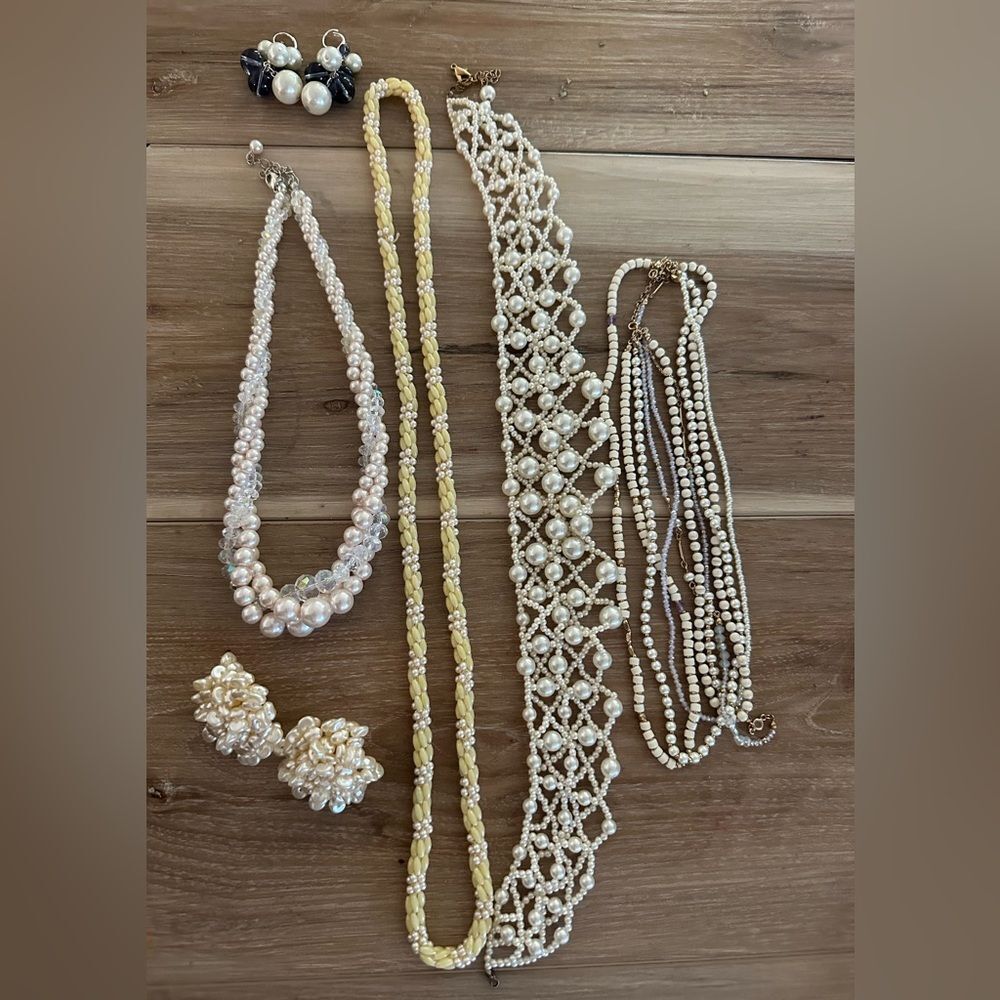 Vintage Pearl Jewelry Bundle (6)